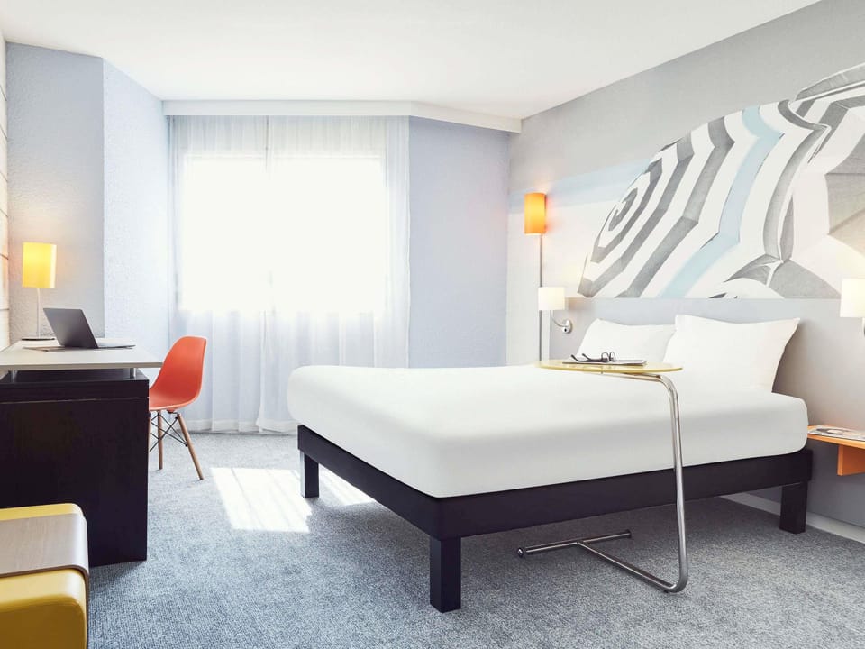 Standard Room, 1 Double Bed with Sofa bed | Premium bedding, in-room safe, desk, blackout drapes