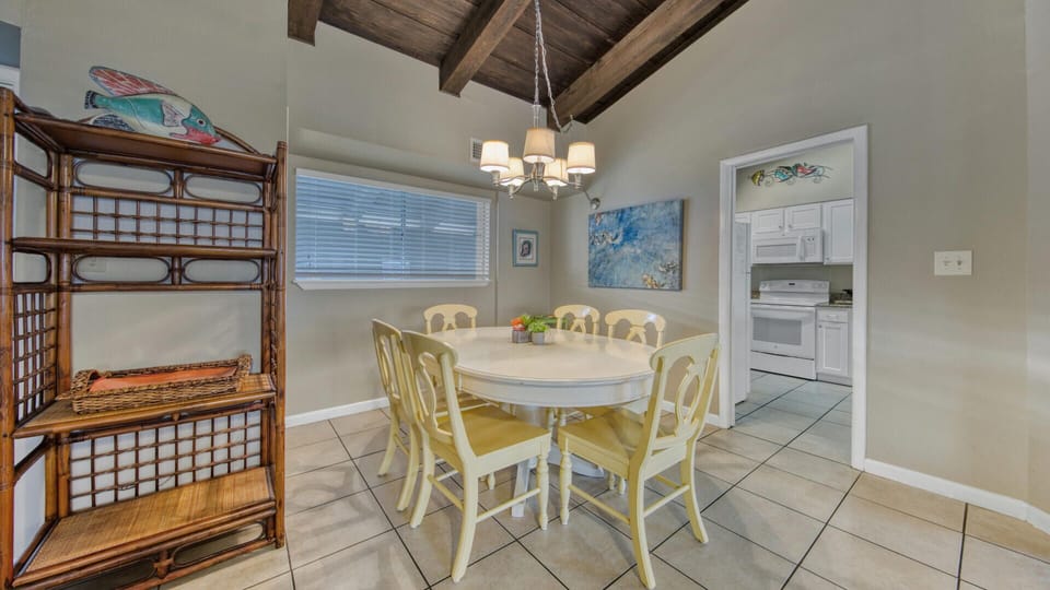 Dining Room Table With Seating For Six