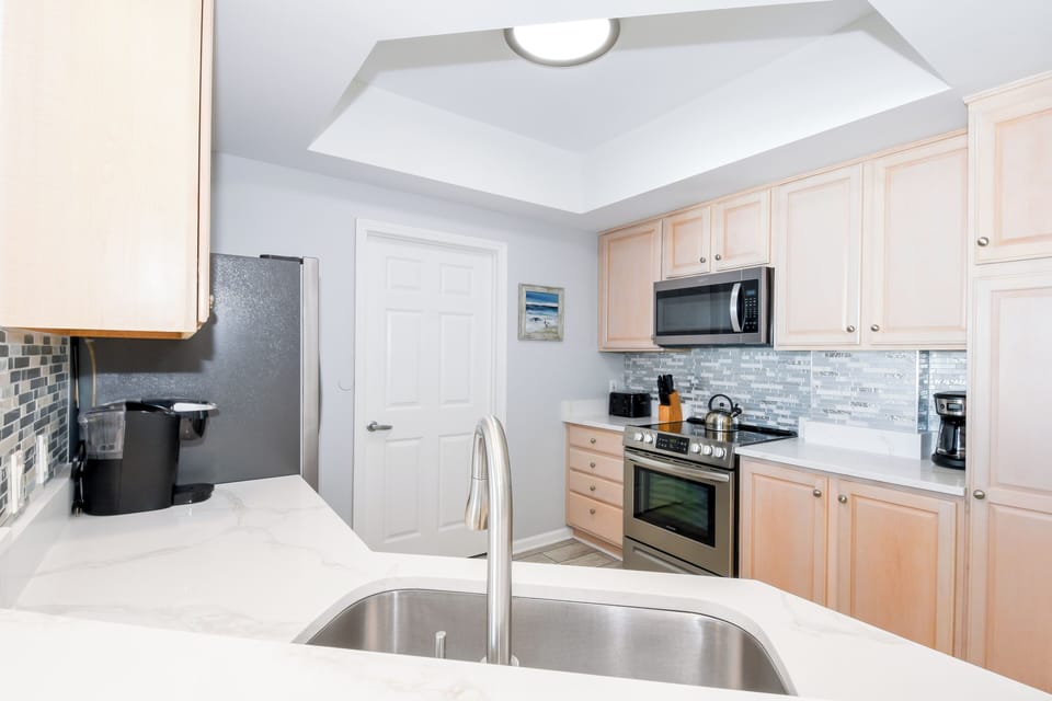 Silver Beach Towers East 1405- Kitchen