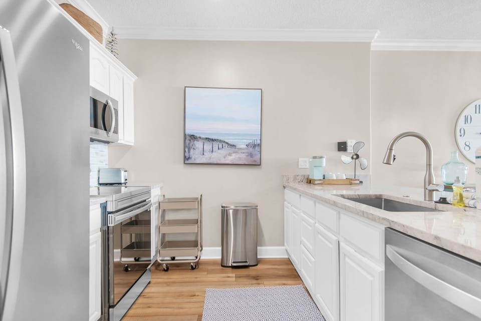 Kitchen has everything you need