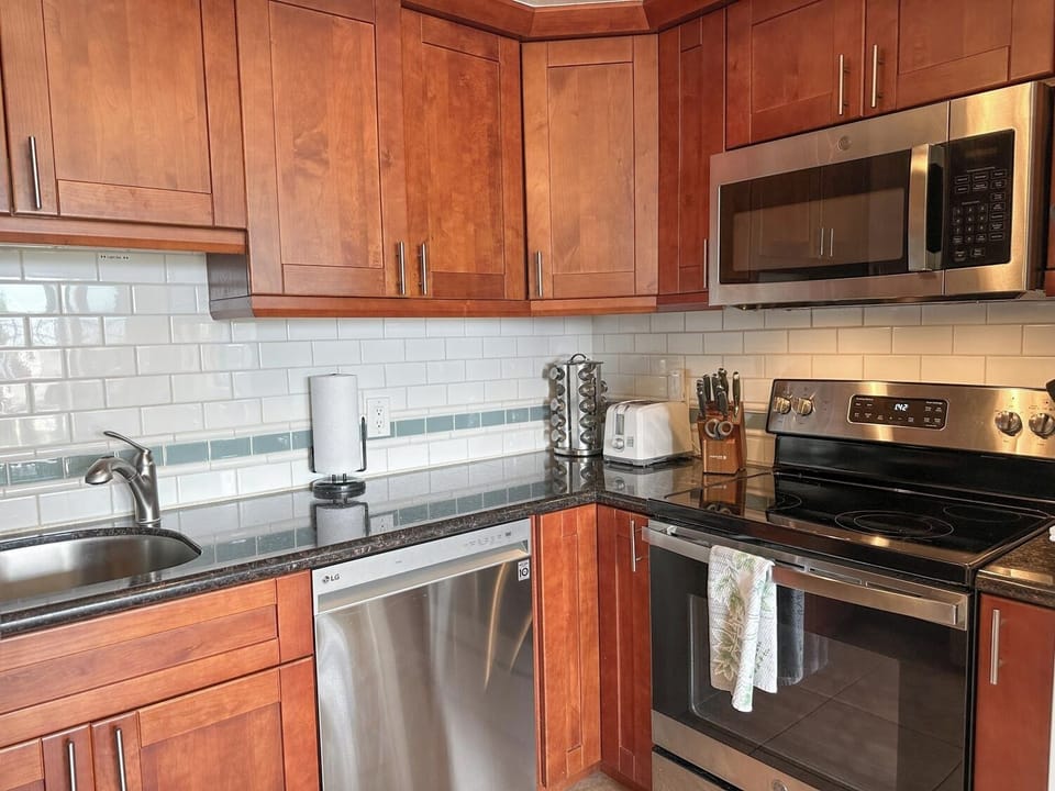 Fully stocked kitchen to meet all your cooking needs.