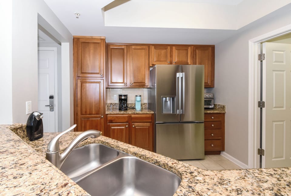 Silver Beach Towers West 1102- Fully Equipped Kitchen