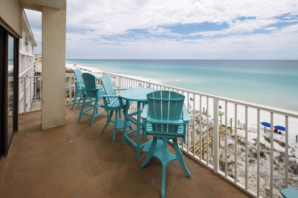 Million-Dollar views from the sixth floor