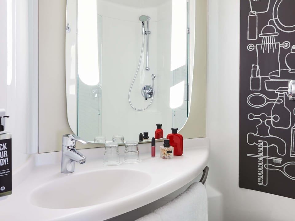 In-room safe, desk, iron/ironing board, free WiFi