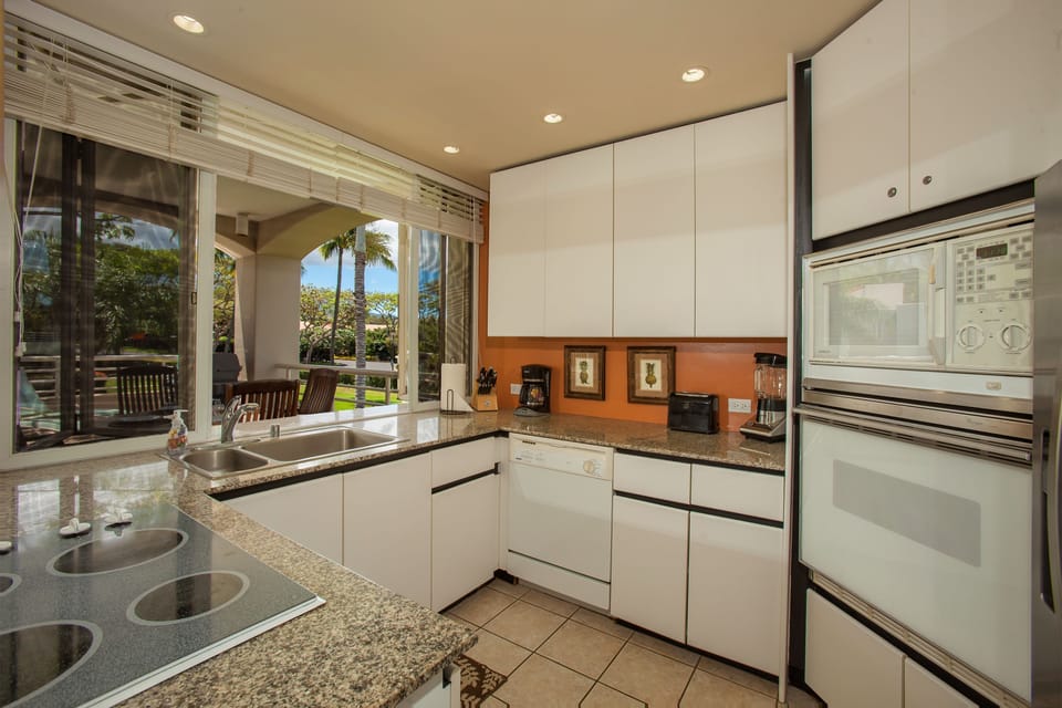 Stainless steel oven and microwave have been installed since thi
