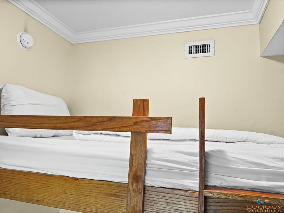 Summer Place #307 Bedroom #3 - Twin/Twin Bunk