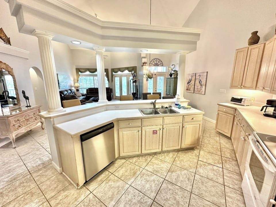 Fully Stocked Kitchen