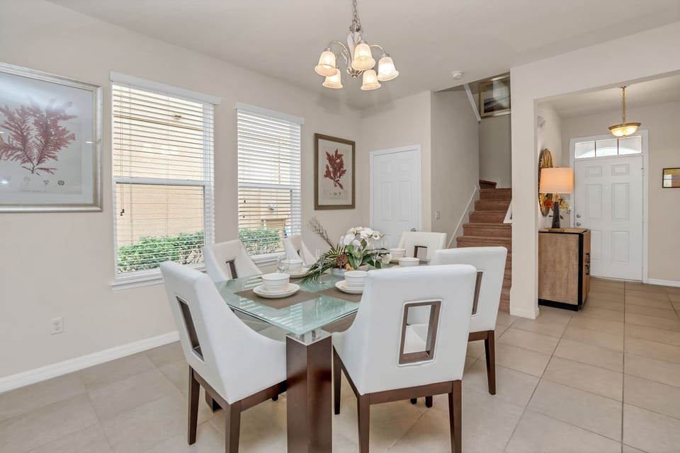 1210 Yorkshire Ct, West Haven_11.jpg