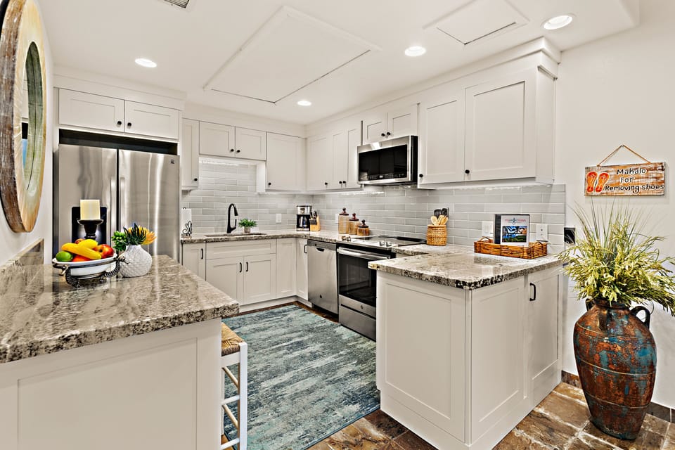 Newly spacious remodeled kitchen and appliances.