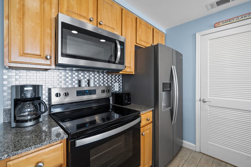 Full Size Kitchen