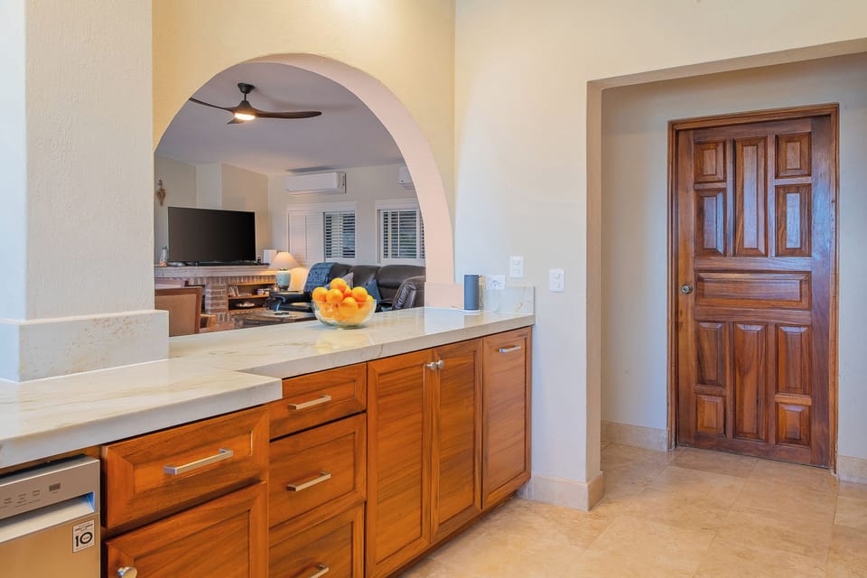 Fully equipped kitchen