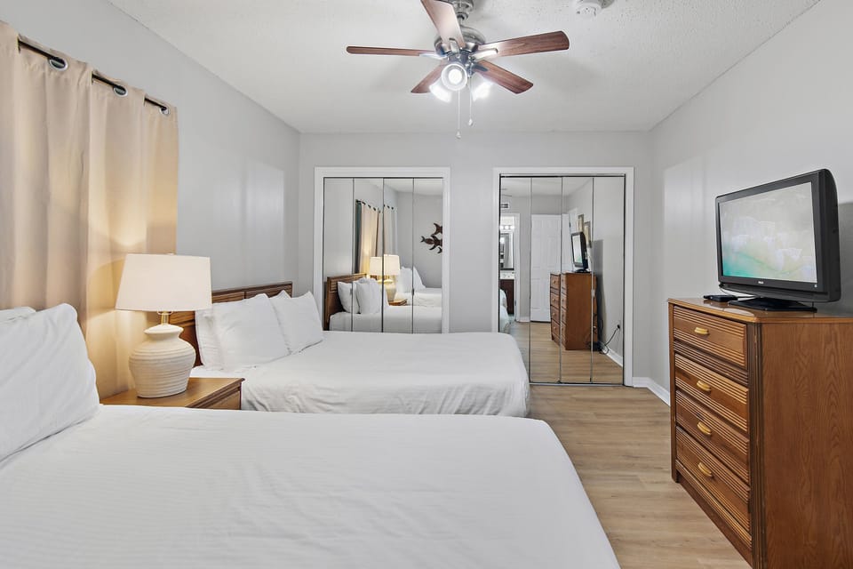 Guest bedroom
