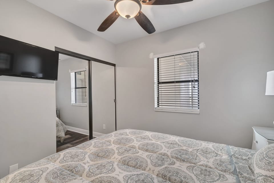 2nd Guest Room has a Queen Size Bed and Flat Screen TV