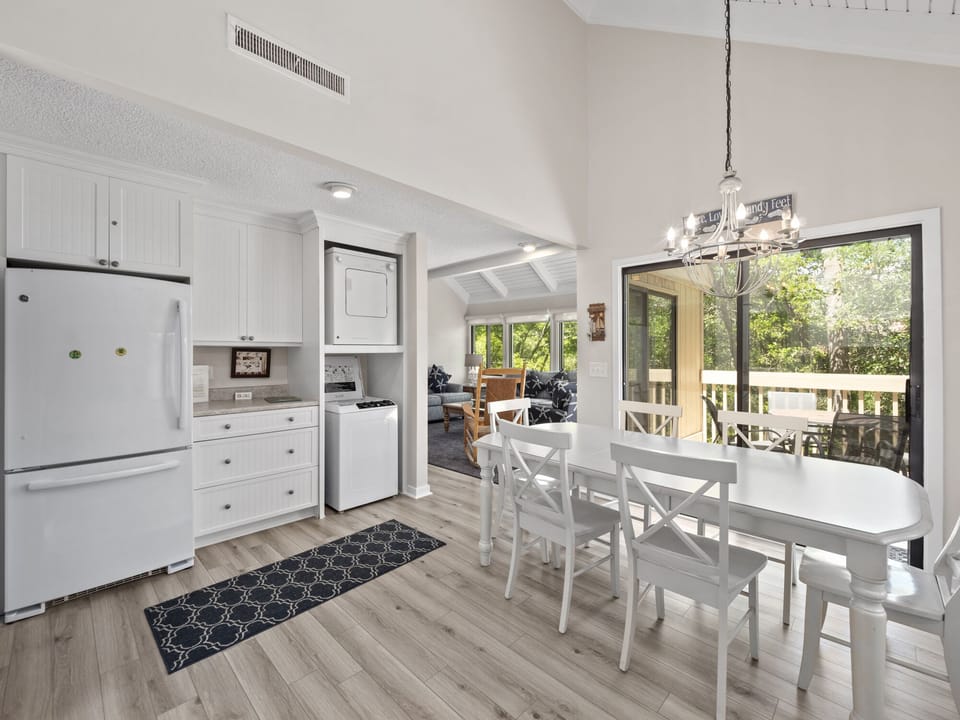 Open Kitchen and dining area