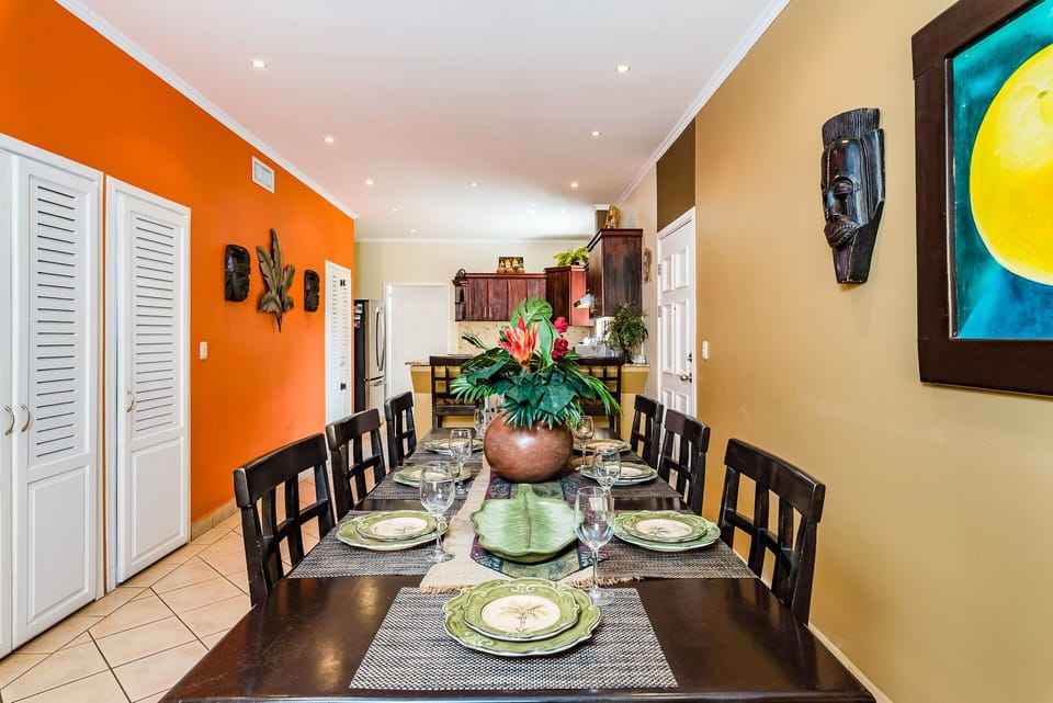 Spacious table