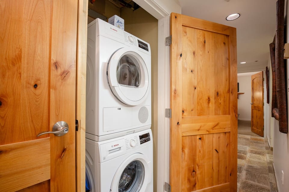 In-suite washer and dryer