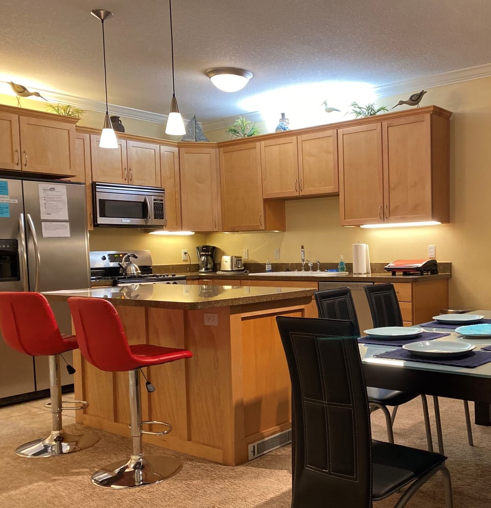 Kitchen island