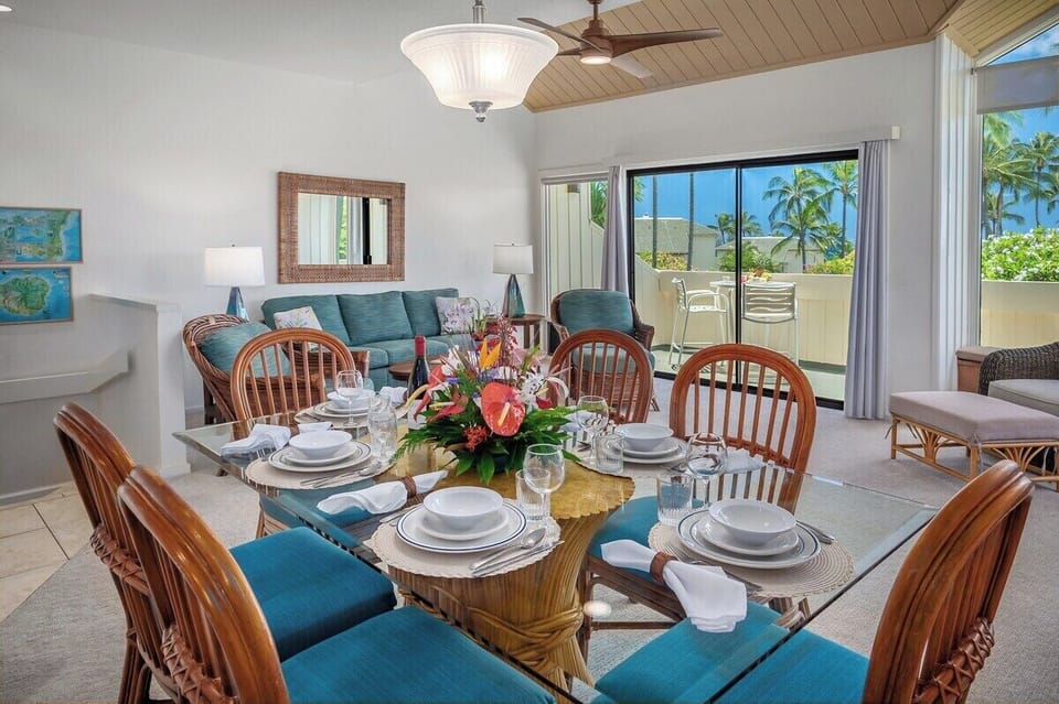 Manualoha 404 Dining and Living room