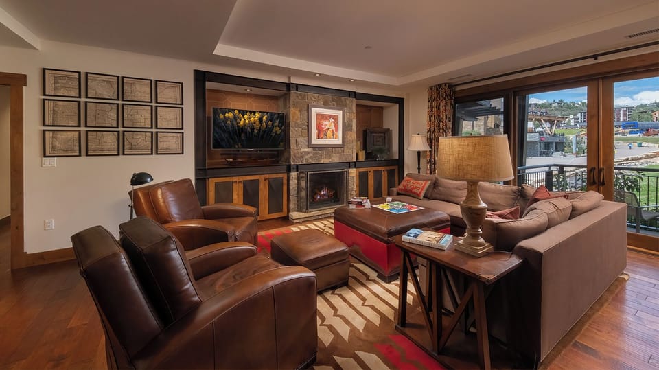 Great Room, Main Level - With fireplace