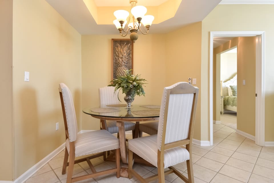 Silver Beach Towers West 505- Dining Area