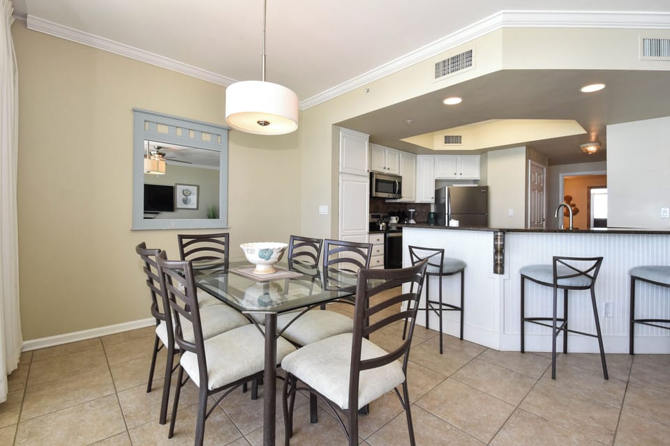 Silver Beach Towers E403 - Dining Area