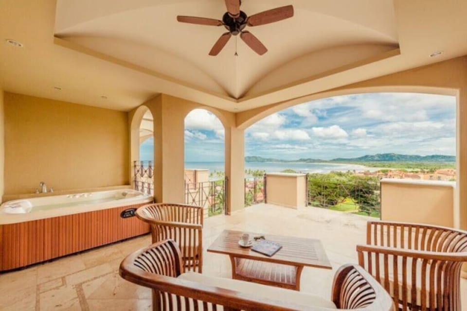 Breathtaking ocean views and jacuzzi! It doesn't get much better. 