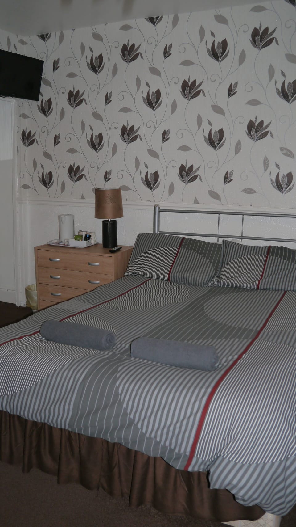 Standard Double Room | Individually decorated, individually furnished, blackout drapes