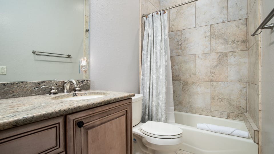 Full Bathroom