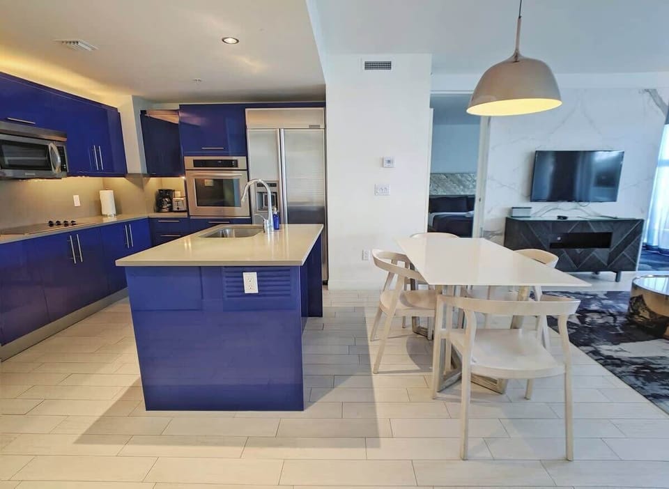 Dining table seats 4 guests