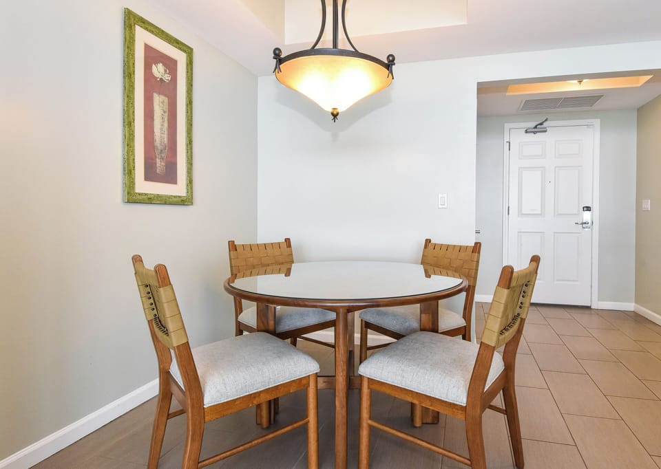 Silver Beach Towers West 602 - Dining Area