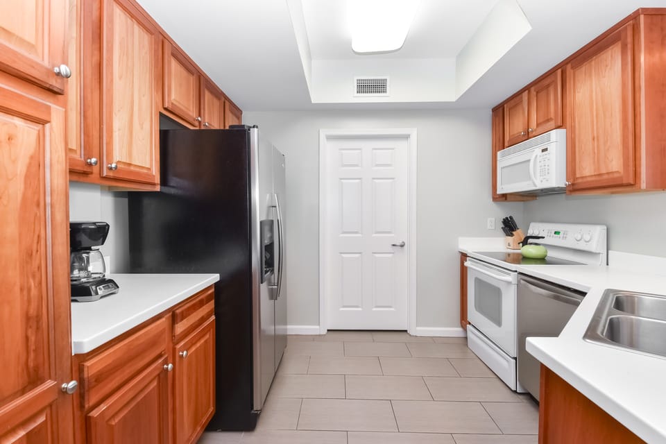 Silver Beach Towers West 602 - Kitchen Area