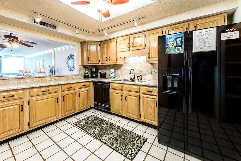 Fully equipped spacious kitchen
