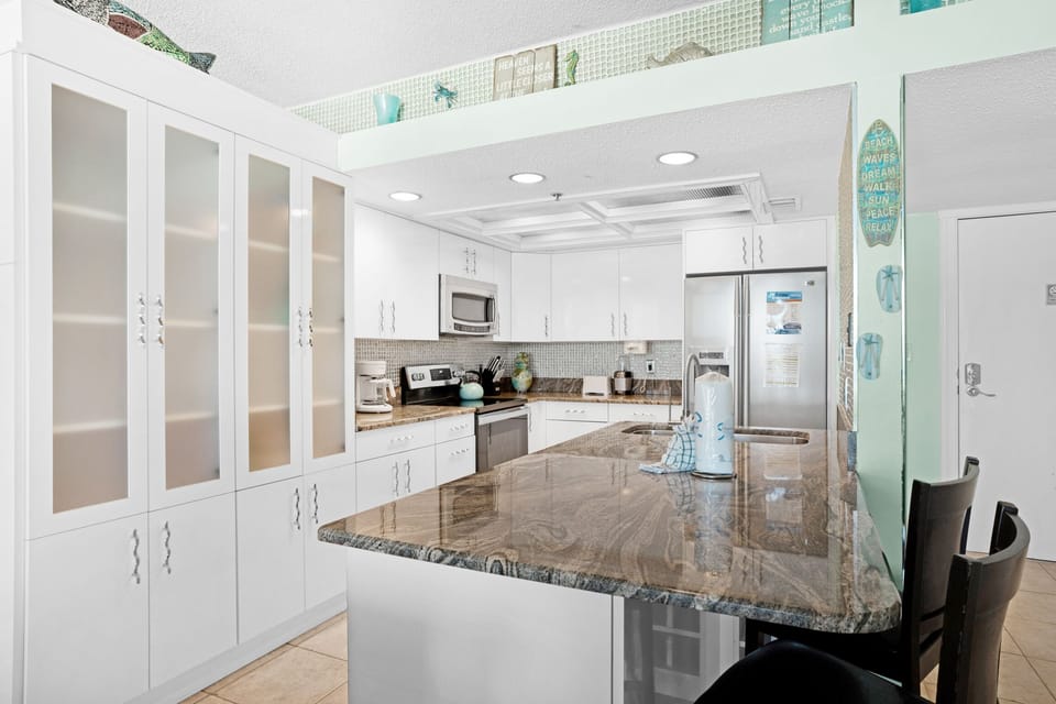 Kitchen with plenty of counter space