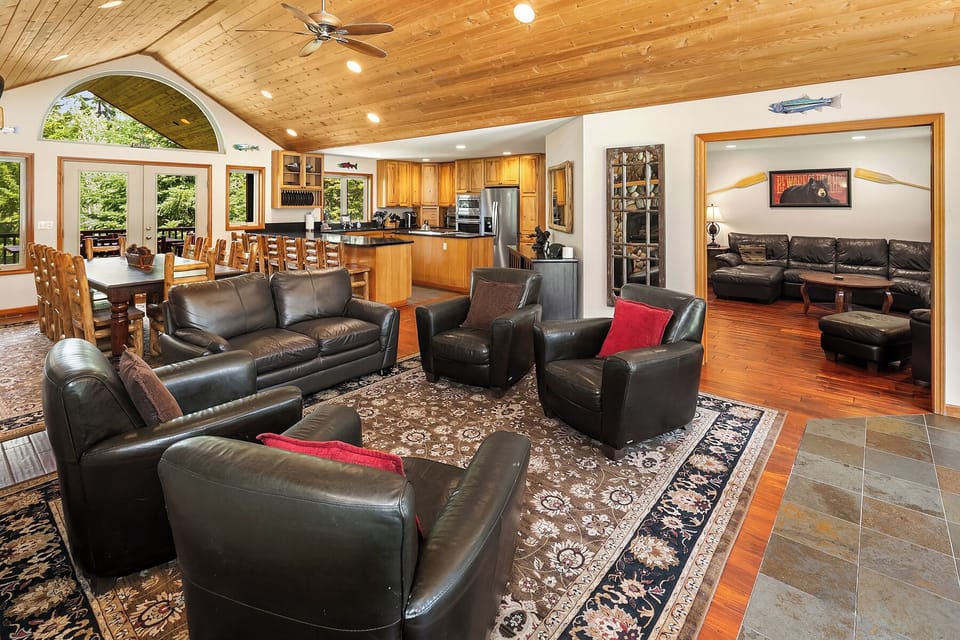 Aspen Lodge and Guest Cottage.