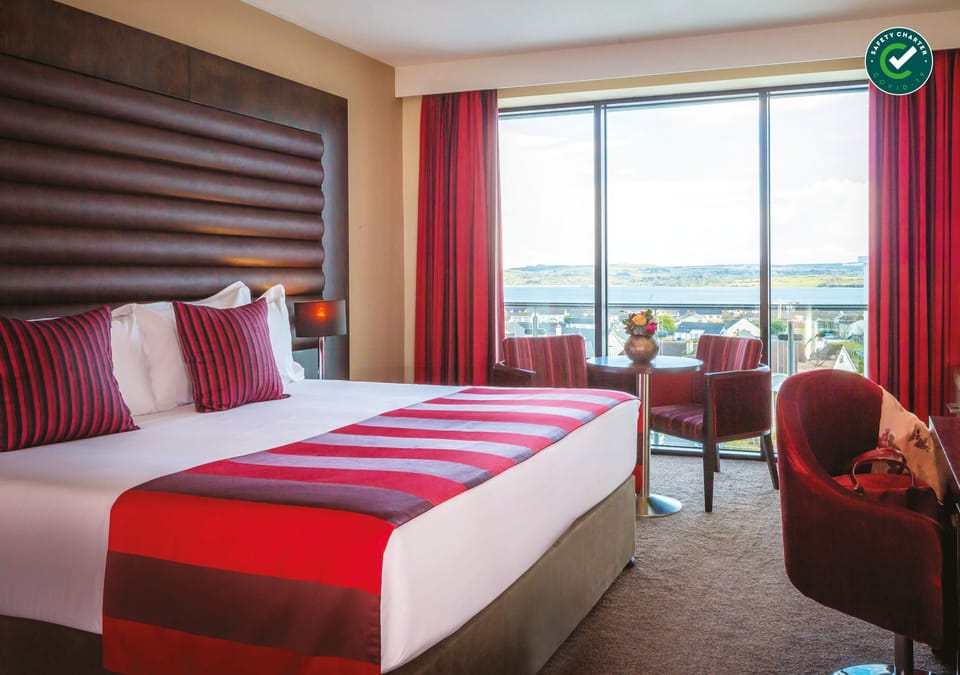 Standard Double Room | Hypo-allergenic bedding available, desk, laptop workspace