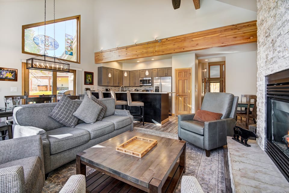 Living Room/Kitchen