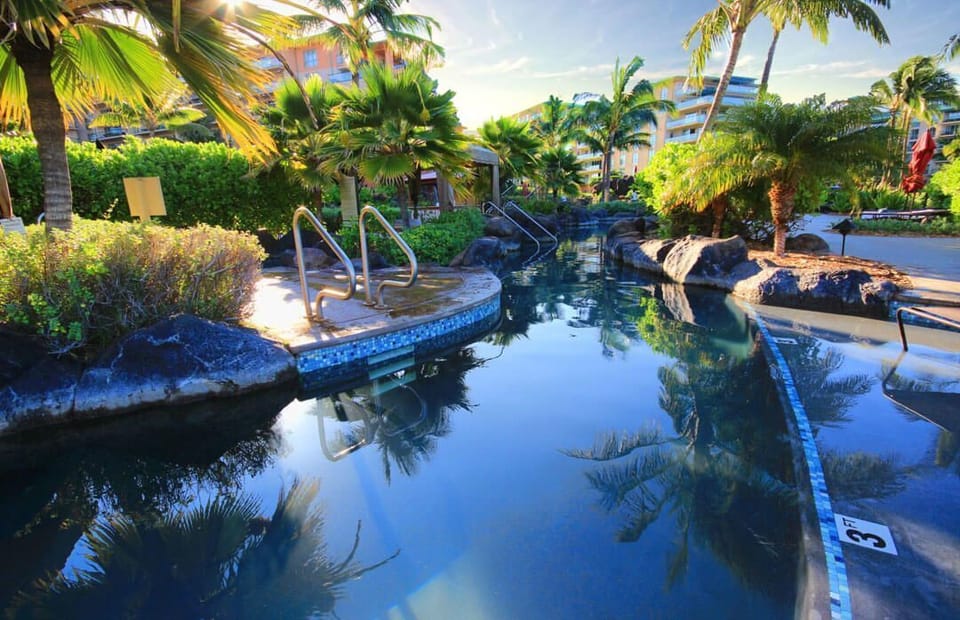 Take a dip in the Konea Tower lagoon pools
                