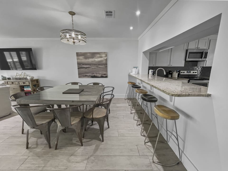 Three Steps to the Beach | Ground Floor | Dining Area | Ocean Views