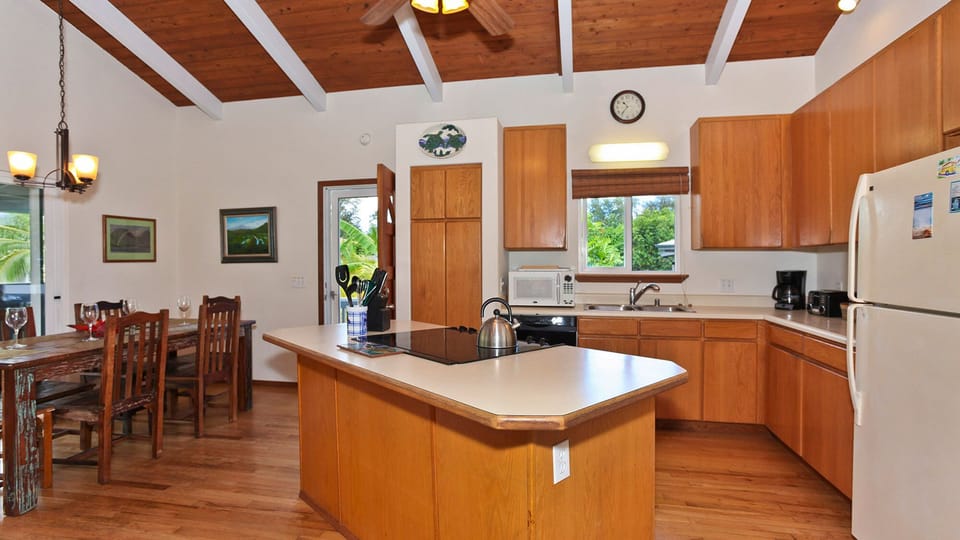 Hale Okale at Hanalei Bay - Fully Equipped Kitchen & Dining Room - Parrish Kauai