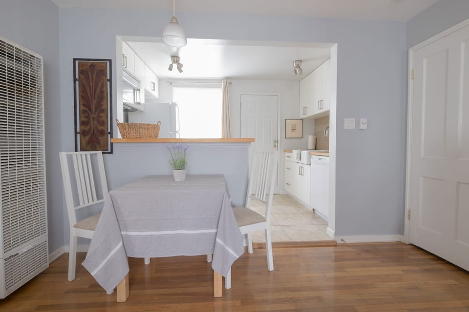 Cute dining area, note that the bungalow has been updated with t - Cute dining area, note that the bungalow has been updated with two mini-splits for maximum comfort!