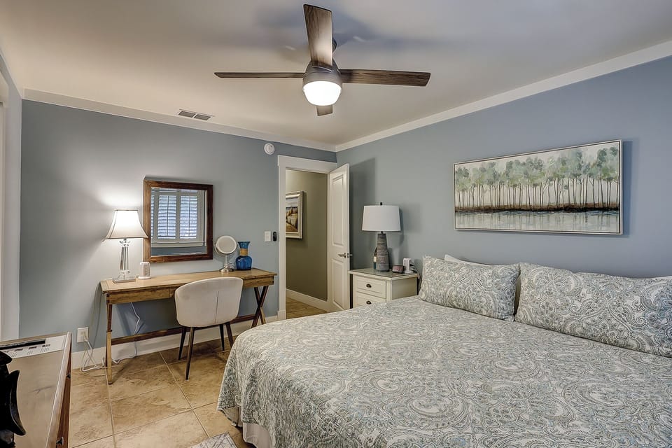 King Suite Guest Room