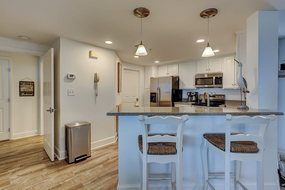 Kitchen with bar seating