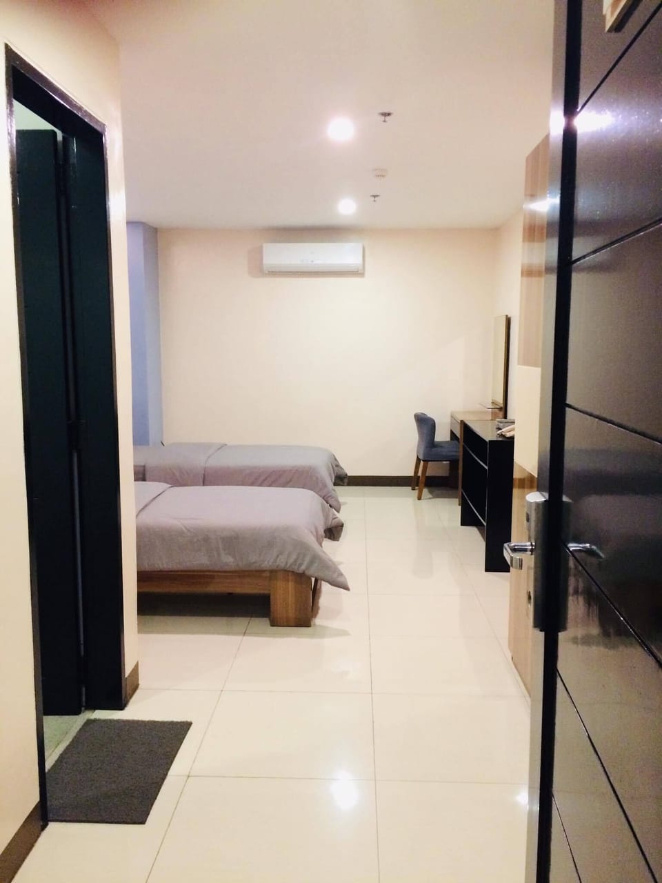 Standard Twin Room | Desk, WiFi (free), bed sheets