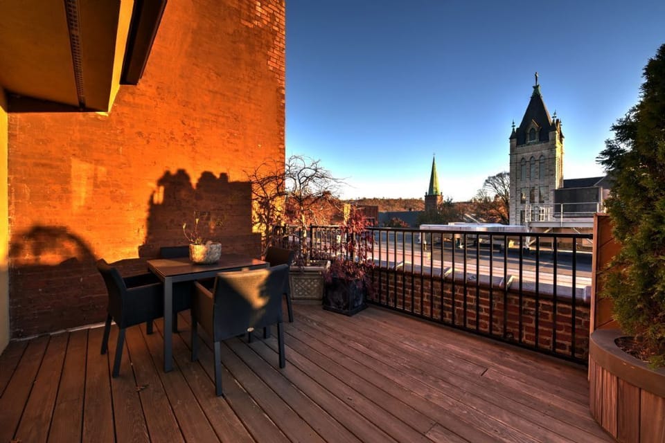 Outdoor Dining Area