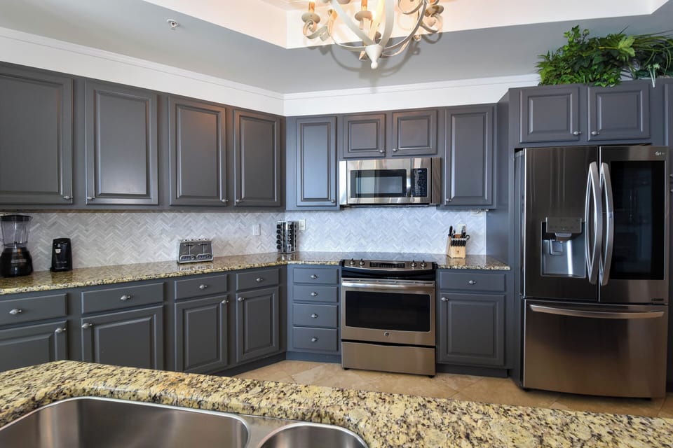 Silver Beach Towers West 1803- Fully Equipped Kitchen