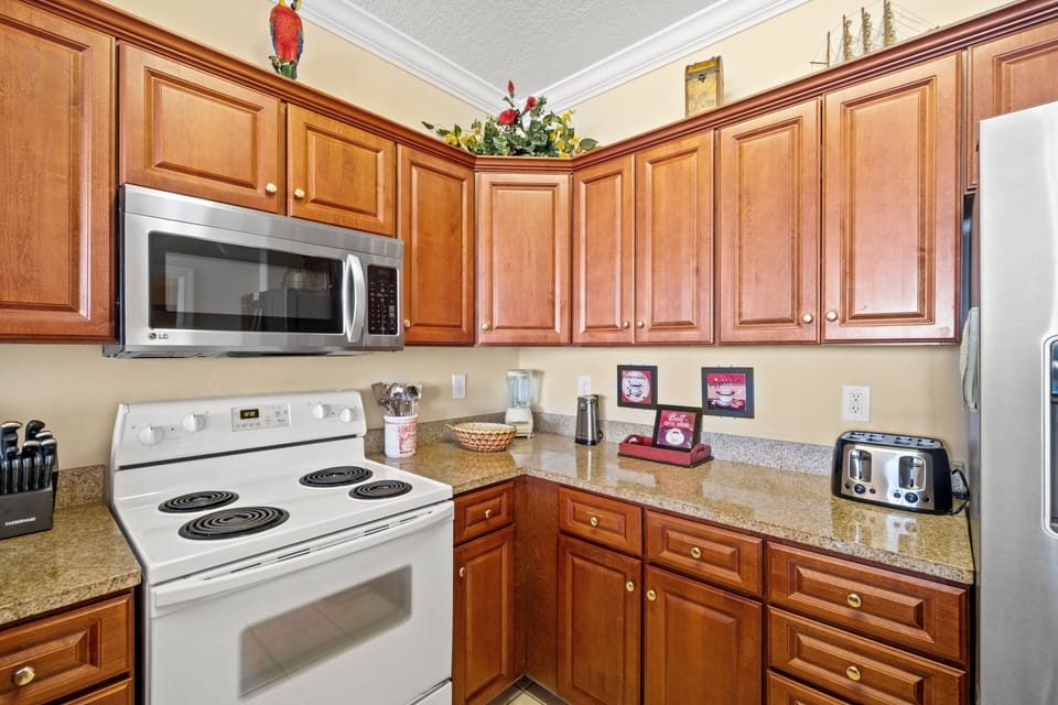 Full Size Kitchen