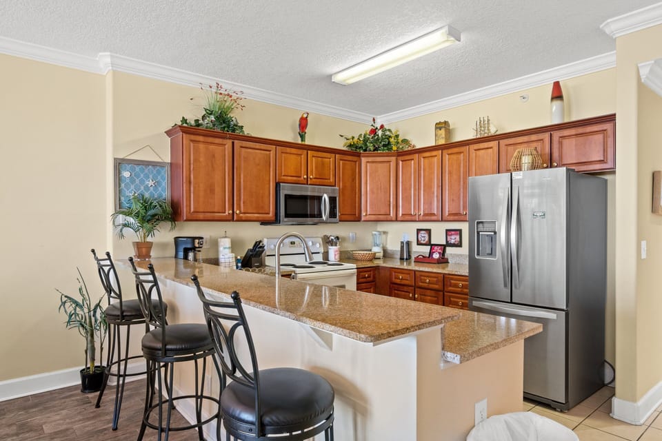 Full Size Kitchen