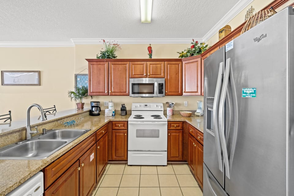 Full Size Kitchen