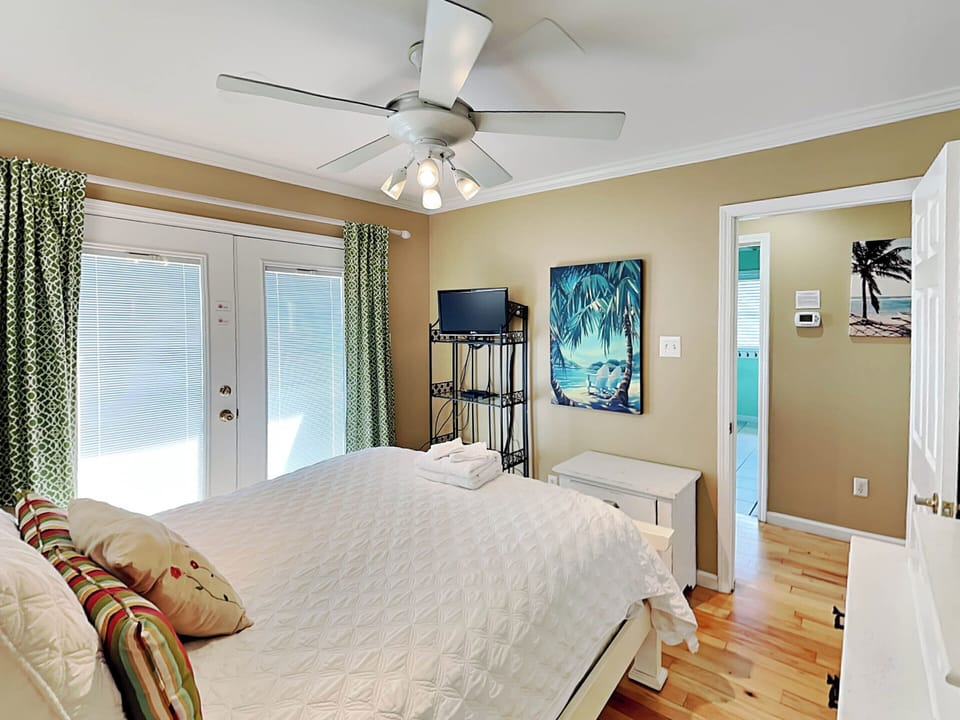 Third Bedroom - Queen Size Bed