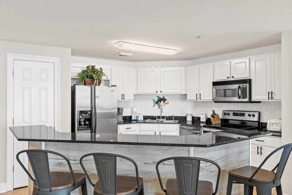 Full Size Kitchen